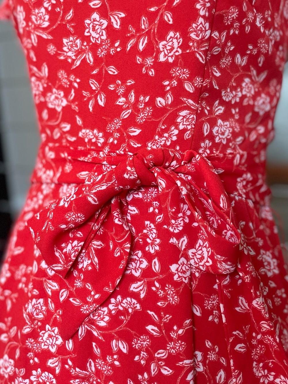 Vince Camuto Firey Red Floral Jumpsuit With Pockets Size 0